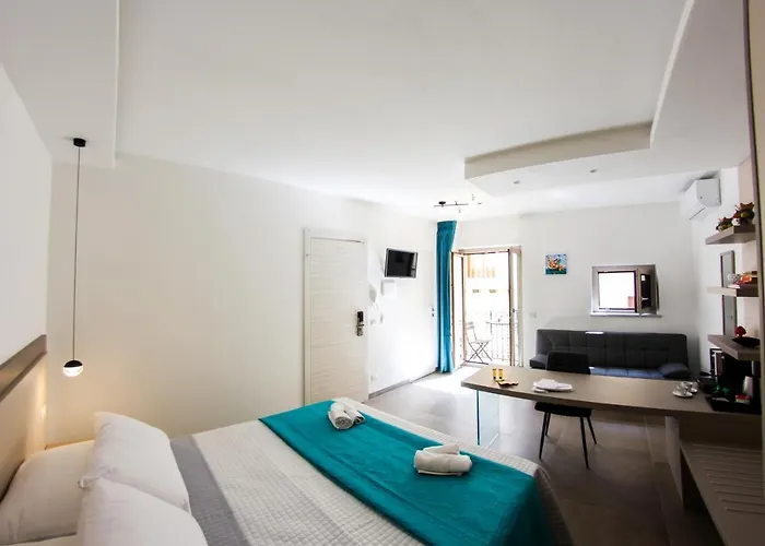 Dali Al Mare Pensión